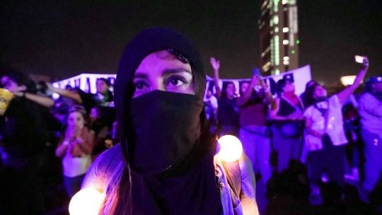 En año nuevo, miles de personas marchan contra la austeridad en Santiago, Chile