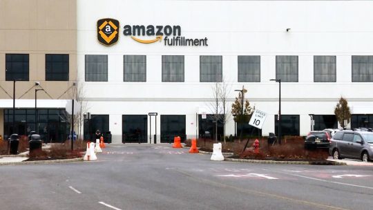 Amazon amenaza con despedir trabajadores por su activismo ambiental
