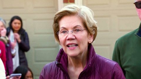 Elizabeth Warren suspende su candidatura presidencial