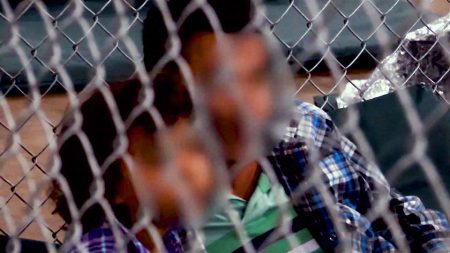 ICE tiene hasta el 27 de julio para liberar a menores detenidos