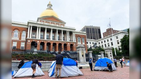 En Massachusetts exigen licencias de conducir para indocumentado