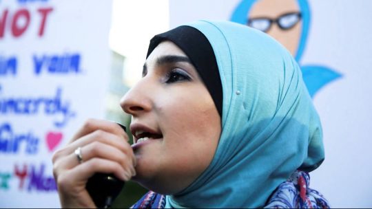 Campaña de Biden ataca a activista palestino-estadounidense por movimiento de boicot contra Israel