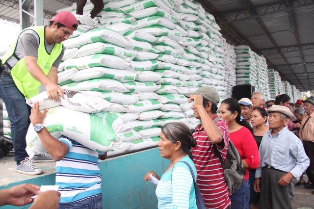 El Salvador: Más de 400 mil productores recibirán paquete agrícola