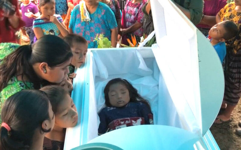 Guatemala: Se realiza funeral de niña que murió bajo custodia en EE.UU.