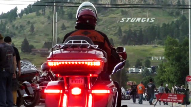 Informe estima que evento de motociclismo en Dakota del Sur provocó 250.000 casos de COVID-19