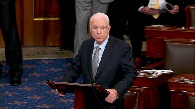 Los ex presidentes George W. Bush y Barack Obama rendirán homenaje al senador McCain en su funeral