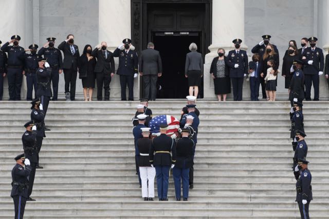 Rinden homenaje al oficial que murió atropellado en el Capitolio de Washington