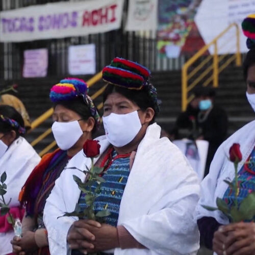 Guatemala condena a exparamilitares por violaciones a mujeres indígenas en la década de 1980