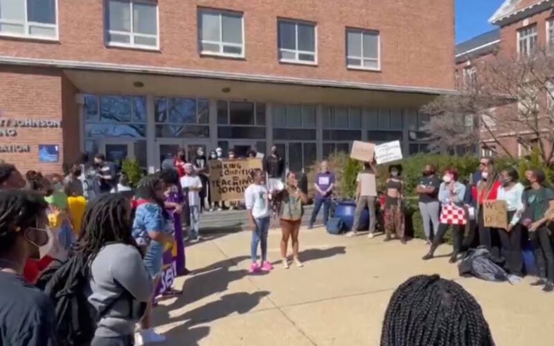 Docentes de la Universidad Howard en DC se declaran en huelga