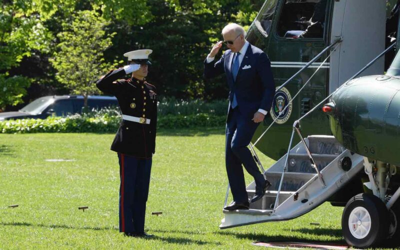 Biden prioriza asistencia militar a Ucrania y pospone ayuda postpandemia del Covid-19