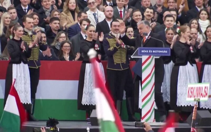 El primer ministro ultraderechista de Hungría da el discurso al inaugurar la Conferencia de Acción Política Conservadora de EE.UU.