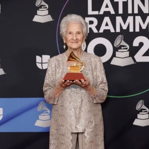 Angela Álvarez se lleva el Latin Grammy como “Mejor Nueva Artista”