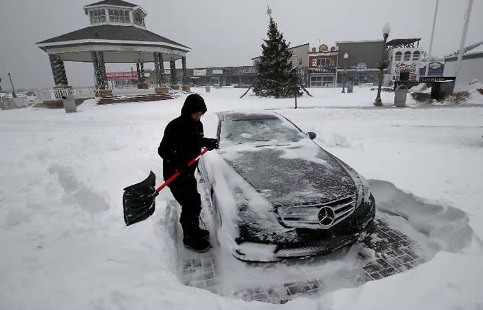 Tormenta invernal deja unos 50 muertos en Estados Unidos