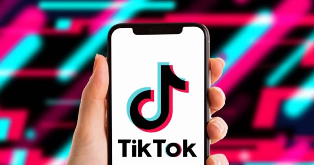 Aguas, TikTok espía                    