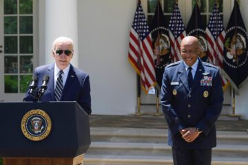 El presidente Biden presenta su propuesta para nuevo jefe de las Fuerzas Armadas