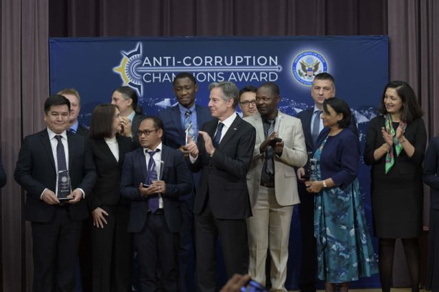 El Departamento de Estado de EE.UU. reconoce a campeones de la anti corrupción