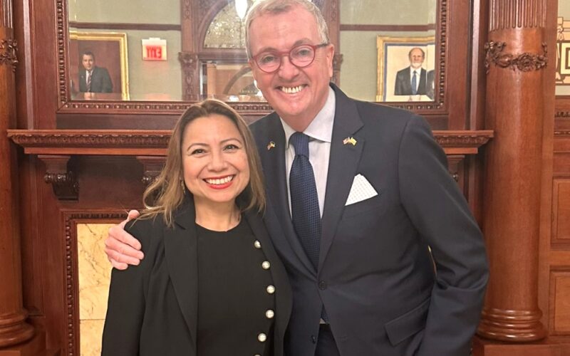Gobernador de Nueva Jersey elogia trayectoria de emprendedora peruana Cristina Tone