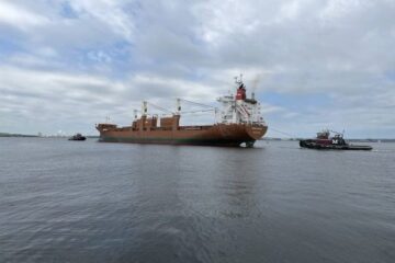 El puerto de Baltimore recibe el primer buque tras colapso del puente Key