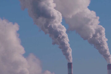 Panel del Senado de EE.UU. critica el engaño y “lavado de imagen ecológico” en industria de los combustibles fósiles