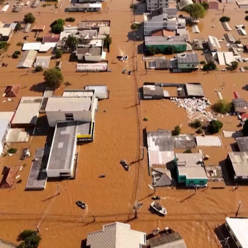 Grandes inundaciones en el sur de Brasil dejan al menos 78 personas muertas y más de 100 desaparecidas