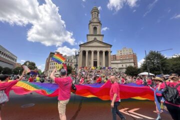 Decenas de miles celebran el día del Orgullo Mundial en Washington, D.C.