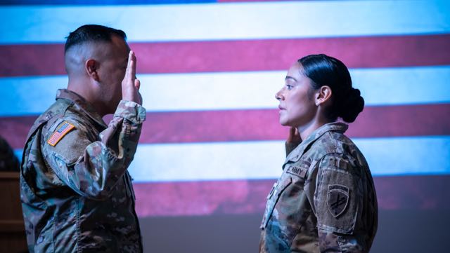 Yesenia Mata — de hija de inmigrantes a capitán del Ejército de EE.UU. y líder de la comunidad