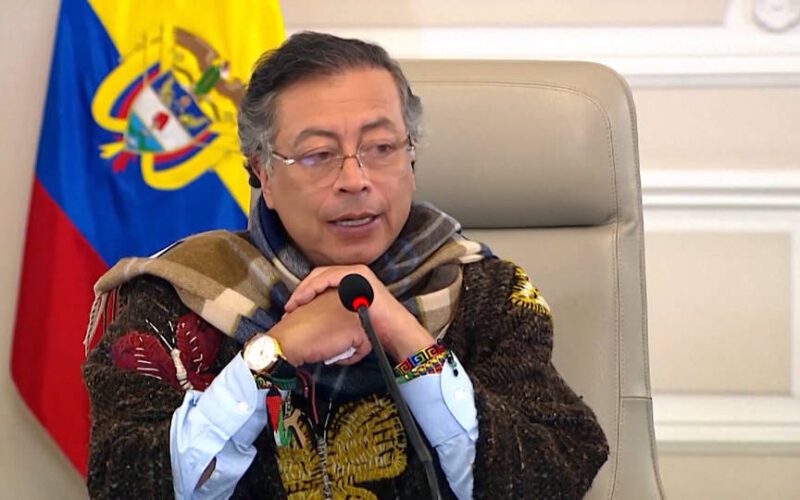 Petro advierte sobre consecuencias de una posible intervención militar de EE.UU. en Venezuela
