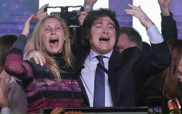 Mordaza previa: palabra en cautiverio
