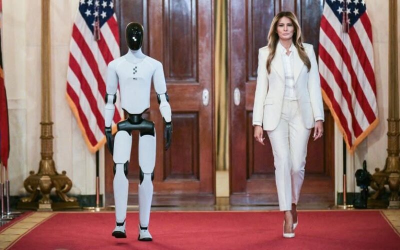 Líder sindical de docentes arremete contra la propuesta de Melania Trump sobre los robots: «La pesadilla de todo padre»