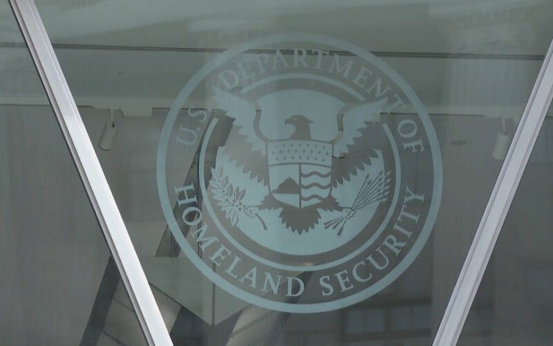 ProPublica: el Departamento de Seguridad Nacional de EE.UU. exige acceso al Servicio Federal de Localización de Padres