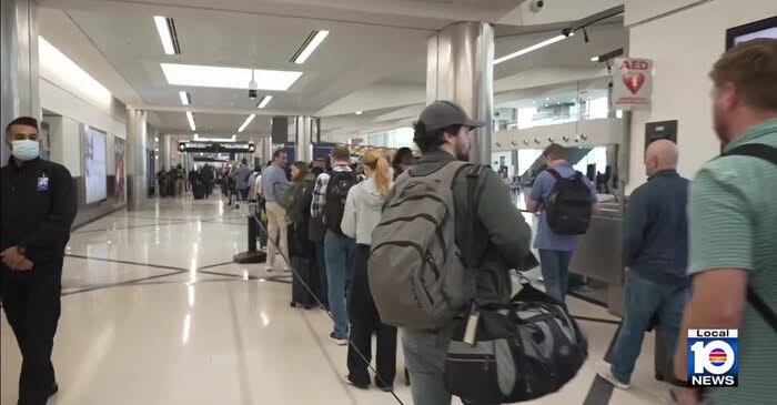 El Senado aprueba fondos para la TSA y la mayor parte del Departamento de Seguridad Nacional, pero no para la aplicación de las leyes de inmigración