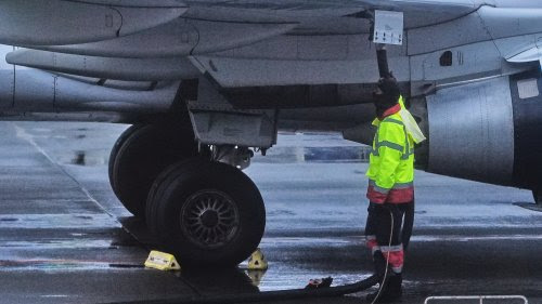 Los precios del combustible para aviones están subiendo. Esto podría encarecer los vuelos de verano