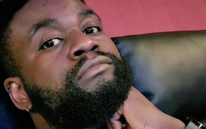 Jugador profesional de videojuegos gay se enfrenta a la deportación a Camerún