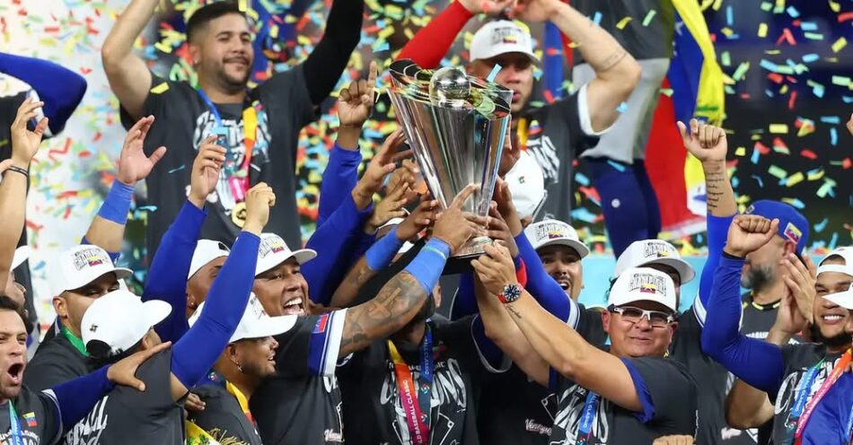 Venezuela gana a EE.UU. 3-2 y es campeón del Clásico Mundial de Béisbol