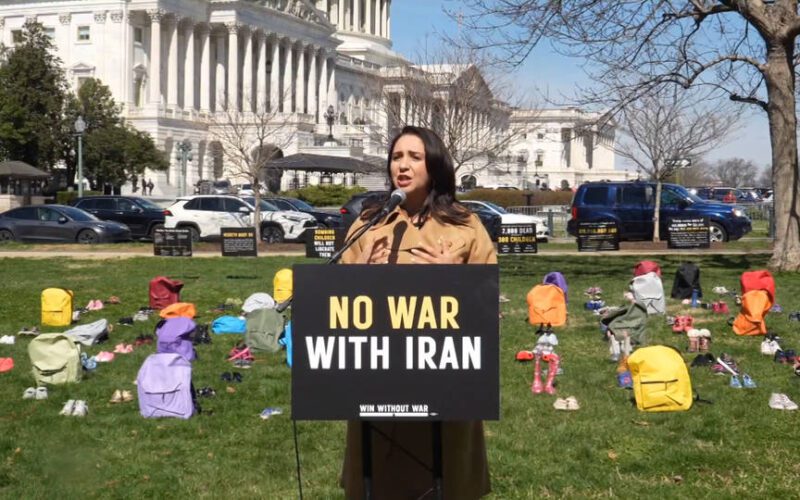 Protesta afuera del Capitolio de EE.UU.: “Ni un centavo más para la guerra ilegal de Trump contra Irán”