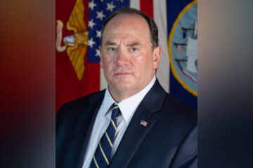 El Pentágono despide al secretario de la Marina de Guerra de EE.UU., John Phelan