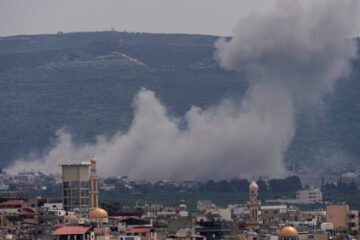 Trump y el principal diplomático iraní afirman que el estrecho de Ormuz está completamente abierto