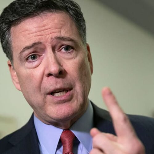 El exdirector del FBI Comey, imputado en una investigación por una publicación en línea