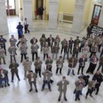 Detienen a veteranos y familiares durante manifestación en el Capitolio de EE.UU. en oposición a la guerra contra Irán