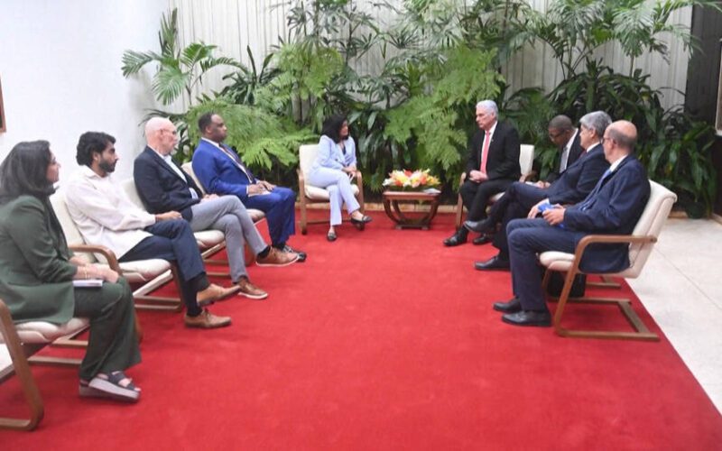 Legisladores demócratas piden fin de bloqueo a Cuba tras regresar de un viaje a la isla junto a una delegación del Congreso