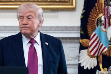 Irán ataca 3 buques en el estrecho de Ormuz después de que Trump extendiera el alto al fuego