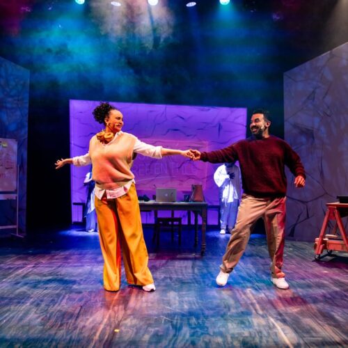 Celebre el Día de las Madres con el musical “Aguardiente”