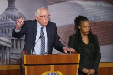 El senador Bernie Sanders y la congresista Summer Lee presentan una nueva legislación para abolir los supercomités de acción política