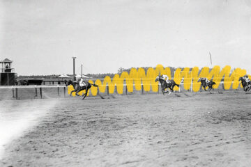 En 1923, un jinete murió a mitad de una carrera… y aun así ganó
