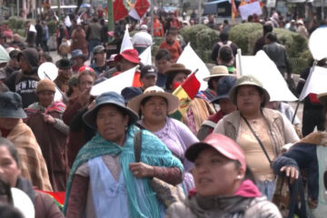 Continúan las multitudinarias protestas antigubernamentales en Bolivia