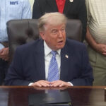 Trump arremete contra los medios de comunicación estadounidenses