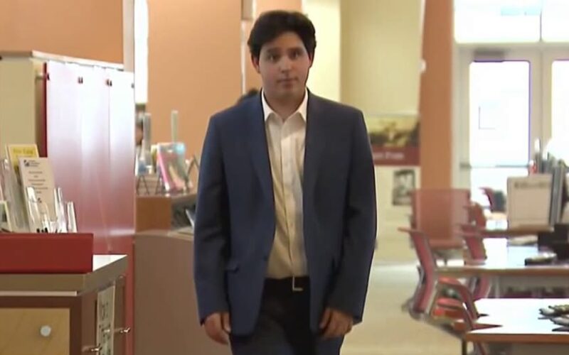 Un votante legalmente ciego tiene la misión de hacer que el voto sea más accesible en toda Virginia