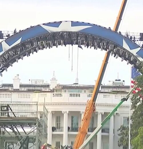 En marcha la construcción para la pelea de la UFC en la Casa Blanca; se avista «La Garra» alzándose en el centro de D.C.