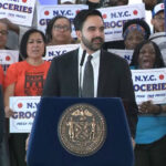 El alcalde de Nueva York anuncia la primera tienda de comestibles de propiedad municipal en el distrito del Bronx