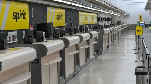 La quiebra de Spirit Airlines deja a los viajeros varados